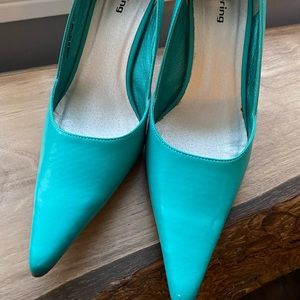Call is Spring Teal Heels